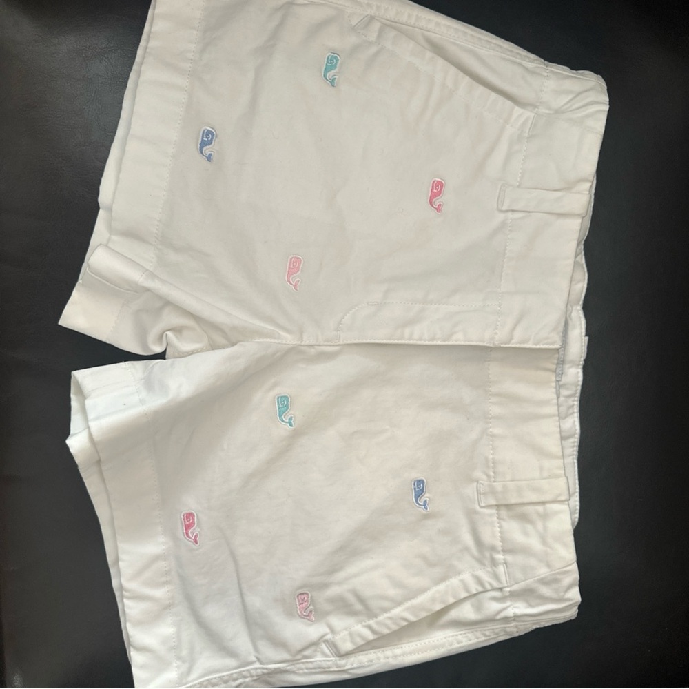 White Shorts with Embroidered Whales vineyard vines 12
